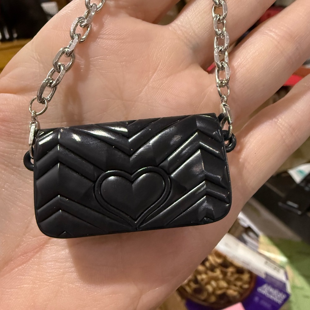 Gucci Inspired Black Quilted Chain Bag Charm ๐ค - Picture 2 of 3